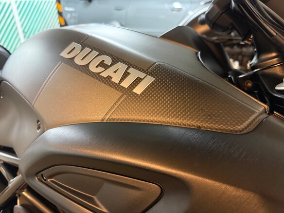 2015 Ducati Diavel Carbon, чёрный, 1700000 рублей - вид 11