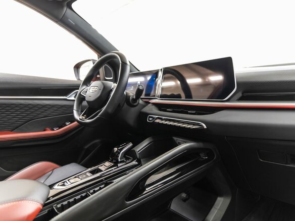 2023 Geely Coolray I Рестайлинг, красный, 2098000 рублей - вид 32