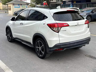 2022 Honda Vezel I Рестайлинг, белый, 1450000 рублей, вид 4