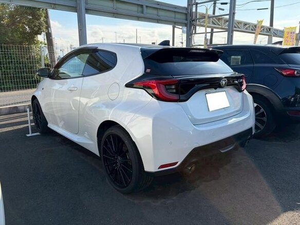 2023 Toyota Yaris GR RS IV, белый, 1700000 рублей - вид 5