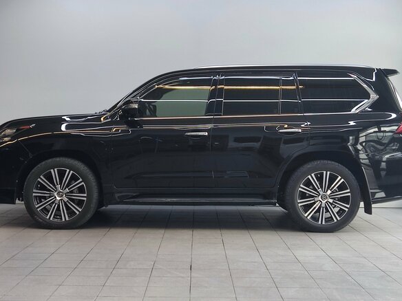 2017 Lexus LX 570 III Рестайлинг 2, чёрный, 8300000 рублей - вид 8