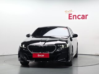 2026 BMW 5 серии 530e xDrive VIII (G60/G61/G68), чёрный, 9576000 рублей, вид 2