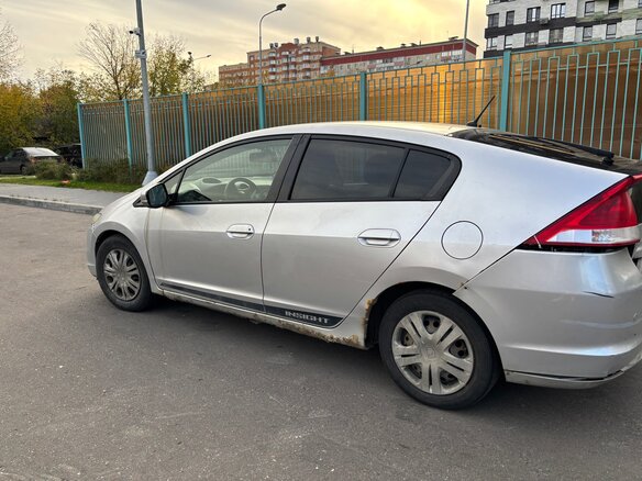 2010 Honda Insight II, серебристый, 350000 рублей - вид 8