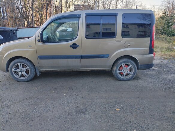 2011 Fiat Doblo I Рестайлинг, бежевый, 650000 рублей - вид 3