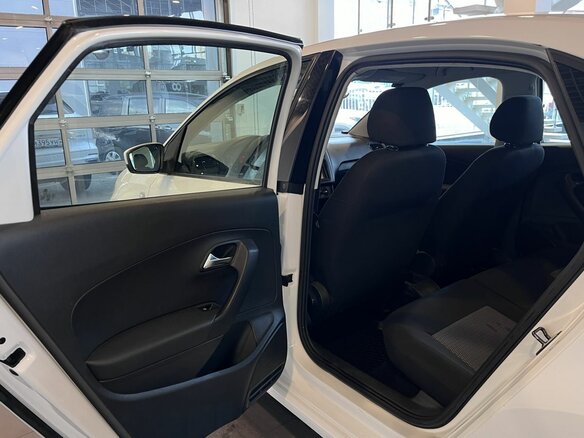 2012 Volkswagen Polo V, белый, 389000 рублей - вид 21