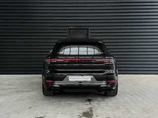 2026 Porsche Cayenne Coupé III Рестайлинг, чёрный, 20700000 рублей, вид 4