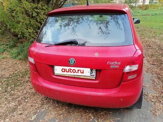 2011 Skoda Fabia II Рестайлинг, красный, 210000 рублей, вид 2