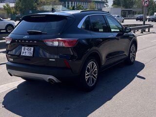 2020 Ford Escape IV, чёрный, 2070000 рублей, вид 4