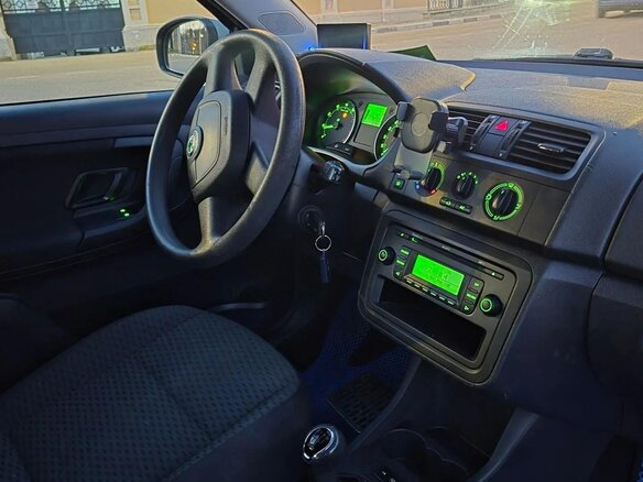 2011 Skoda Fabia II Рестайлинг, синий, 500000 рублей - вид 10