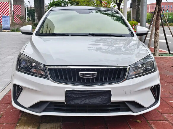 2021 Geely Emgrand II, белый - вид 1
