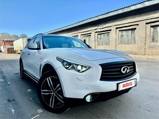 2013 Infiniti FX37 II (S51) Рестайлинг, белый, 2200000 рублей, вид 3
