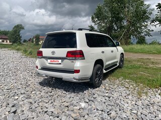 2016 Toyota Land Cruiser 200 Series Рестайлинг 2, белый, 4800000 рублей, вид 4