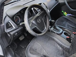 2013 Opel Astra J Рестайлинг, серебристый, 680000 рублей, вид 5