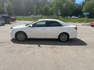 2013 Toyota Camry VII (XV50), белый, 1300000 рублей, вид 4