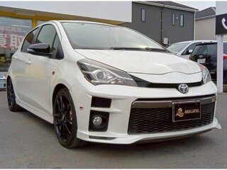 2019 Toyota Vitz III (XP130) Рестайлинг, белый, 1150000 рублей, вид 2