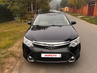 2017 Toyota Camry VII (XV50) Рестайлинг, серый, 2290000 рублей, вид 2