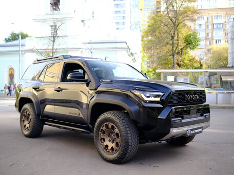 Toyota 4Runner VI