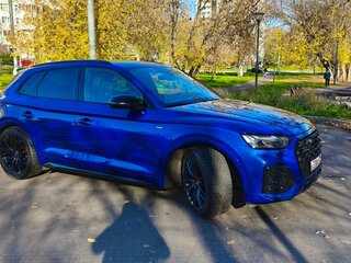 2021 Audi Q5 45 TFSI II (FY) Рестайлинг, синий, 4200000 рублей, вид 4