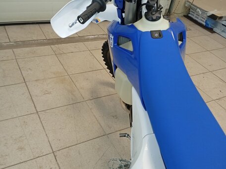 2025 Husqvarna TE 300, белый, 1140000 рублей, вид 5