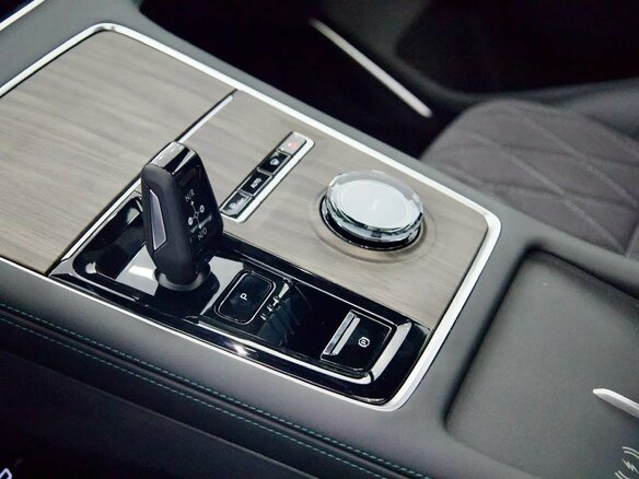 2025 Geely Monjaro I Рестайлинг, чёрный, 4954990 рублей - вид 13