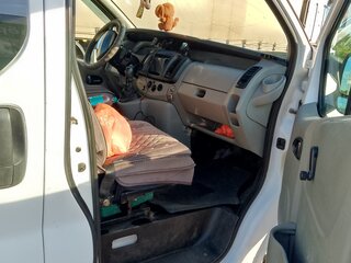 2001 Renault Trafic II, белый, 850000 рублей, вид 5