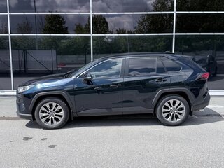 2020 Toyota RAV4 V (XA50), синий, 3600000 рублей, вид 3
