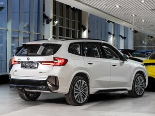 2026 BMW X1 Long 25Li xDrive III (U11/U12), белый, 5490000 рублей, вид 4