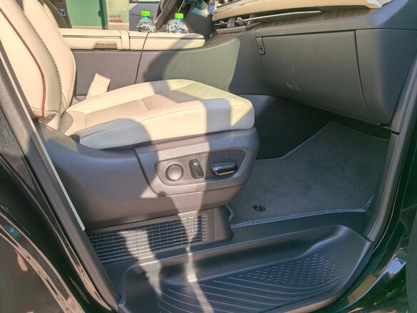 2025 Lexus LM 500h II, чёрный, 19900000 рублей - вид 24