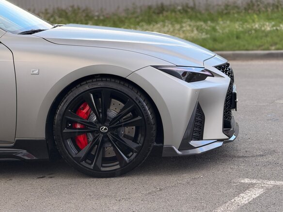 2023 Lexus IS 300 III Рестайлинг 2, серый, 7890000 рублей - вид 17