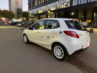 2009 Mazda 2 II (DE), белый, 530000 рублей, вид 5