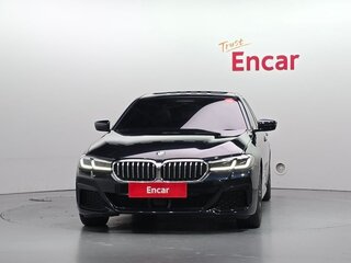 2022 BMW 5 серии 520i VII (G30/G31/G38) Рестайлинг, чёрный, 4340000 рублей, вид 2