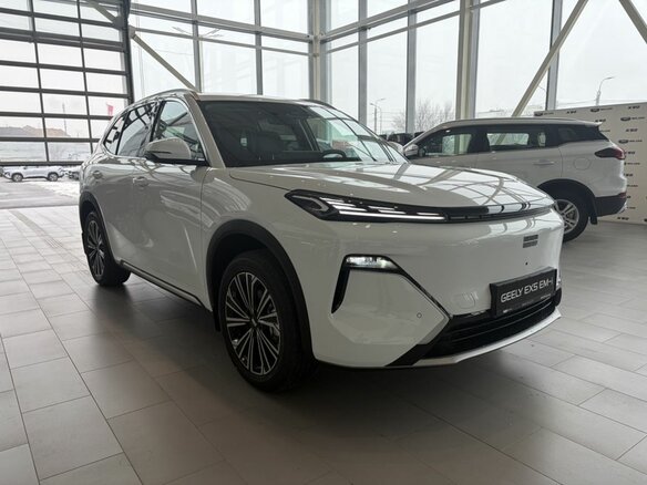 2026 Geely EX5 Гибрид EM-R, белый, 3829990 рублей