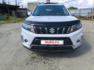 2021 Suzuki Vitara MHEV II Рестайлинг, белый, 3000000 рублей, вид 1