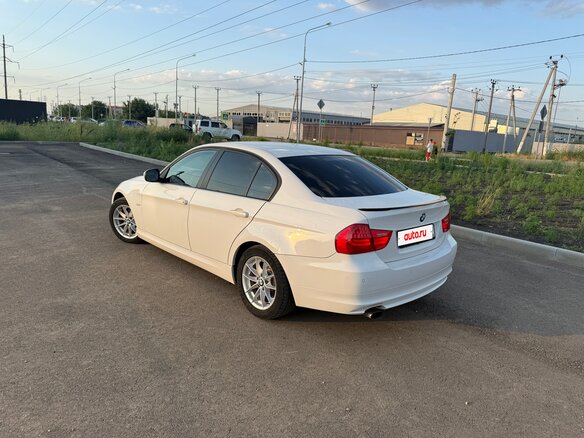 2011 BMW 3 серии 318i V (E90/E91/E92/E93) Рестайлинг, белый - вид 5