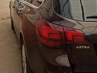 2011 Opel Astra J, коричневый, 820000 рублей, вид 4