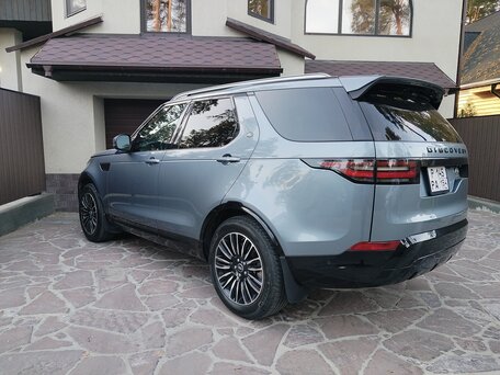 2018 Land Rover Discovery V, серый, 4300000 рублей, вид 5