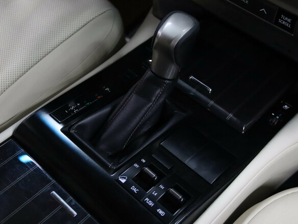 2020 Lexus GX 460 II Рестайлинг 2, белый, 5595950 рублей - вид 18