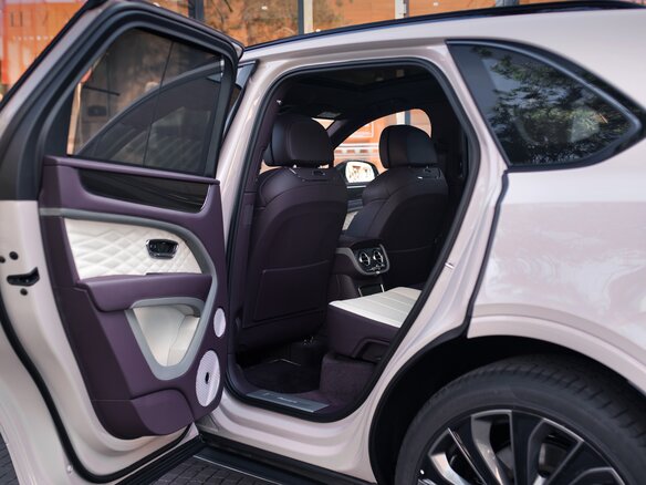 2026 Bentley Bentayga I Рестайлинг, серый, 45900000 рублей - вид 34