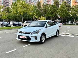 2017 Kia Rio IV, белый, 950000 рублей, вид 2