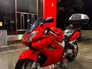 2001 Honda VFR 800, красный, 360000 рублей, вид 2