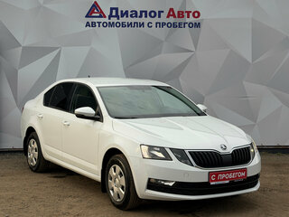 2020 Skoda Octavia III (A7) Рестайлинг, белый, 1700000 рублей, вид 3