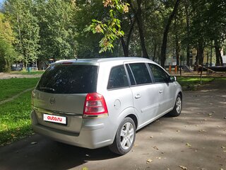 2013 Opel Zafira B Рестайлинг, серебристый, 610000 рублей, вид 5