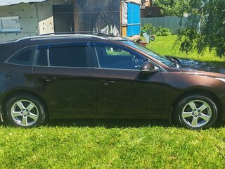 2014 Chevrolet Cruze I Рестайлинг, коричневый, 800000 рублей, вид 3