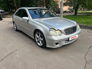2005 Mercedes-Benz C-Класс 230 II (W203) Рестайлинг, серебристый, 550000 рублей, вид 2