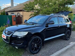 2007 Volkswagen Touareg I Рестайлинг, чёрный, 1600000 рублей, вид 1