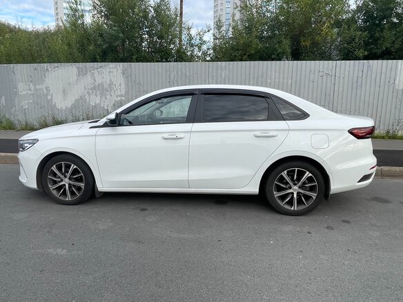 2023 Geely Emgrand II, белый, 1850000 рублей - вид 5