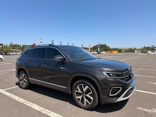 2023 Volkswagen Tayron I Рестайлинг, чёрный, 2410000 рублей, вид 3