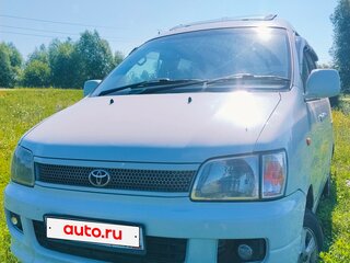 1997 Toyota Town Ace Noah III, белый, 570000 рублей, вид 4