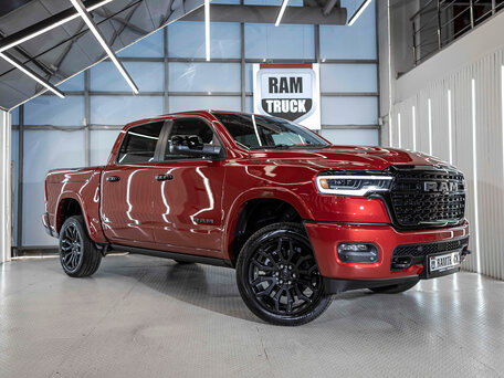 2026 Ram 1500 Crew Cab V Рестайлинг, красный, 9299999 рублей, вид 1