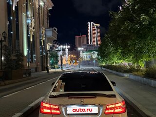 2011 Mercedes-Benz E-Класс 200 7G-Tronic IV (W212, S212, C207), белый, 1450000 рублей, вид 1